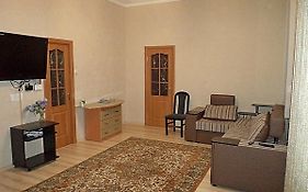 Apartment On Holovna Street
